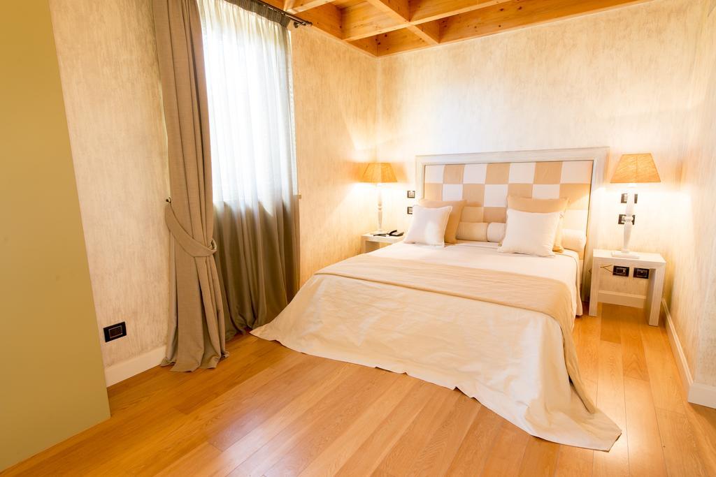 Florian Maison Resort San Paolo d'Argon Quarto foto